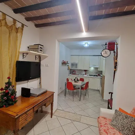 Apartment Casetta Del Borgo Antico Prato (Prato)