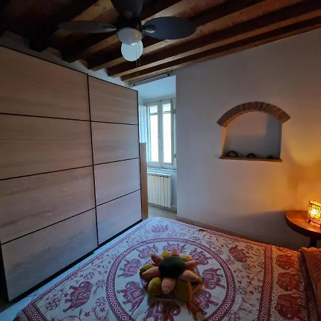 Apartment Casetta Del Borgo Antico Prato (Prato)